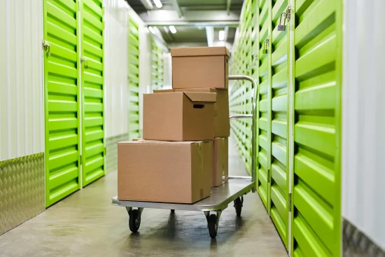 Know the advantages when you start to invest in self storage spaces